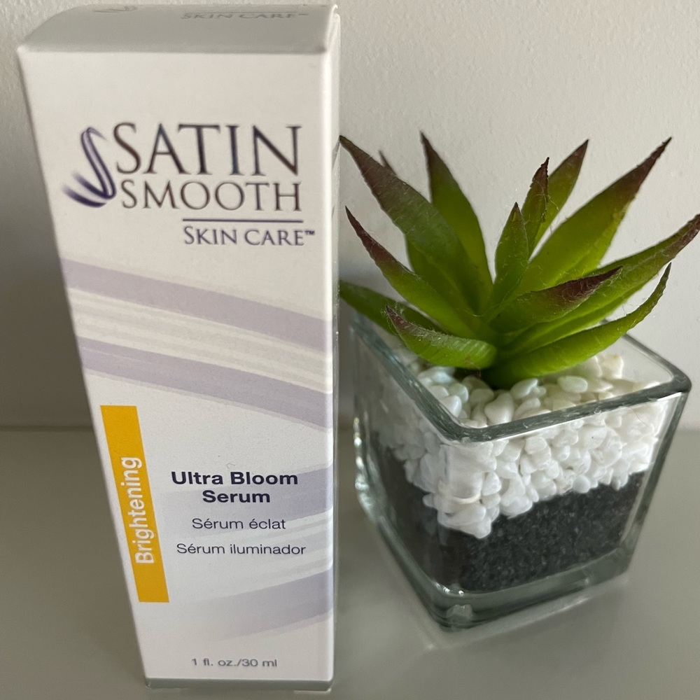 Satin Smooth Ultra Bloom Serum. Brightening NIB 1 oz